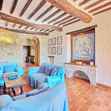 Uccellaia By Posarellivillas *