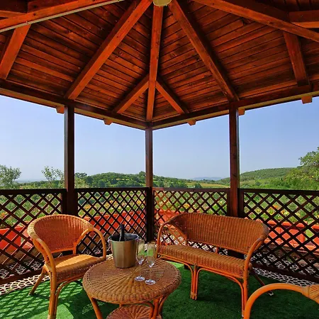 Villa Uccellaia By Posarellivillas Agello