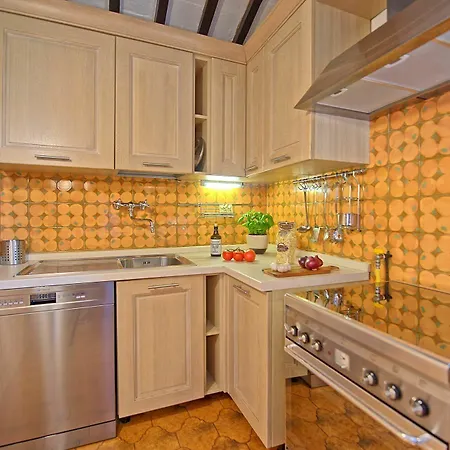 Uccellaia By Posarellivillas Agello