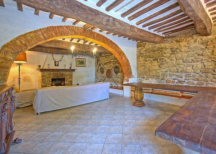 Uccellaia By Posarellivillas *