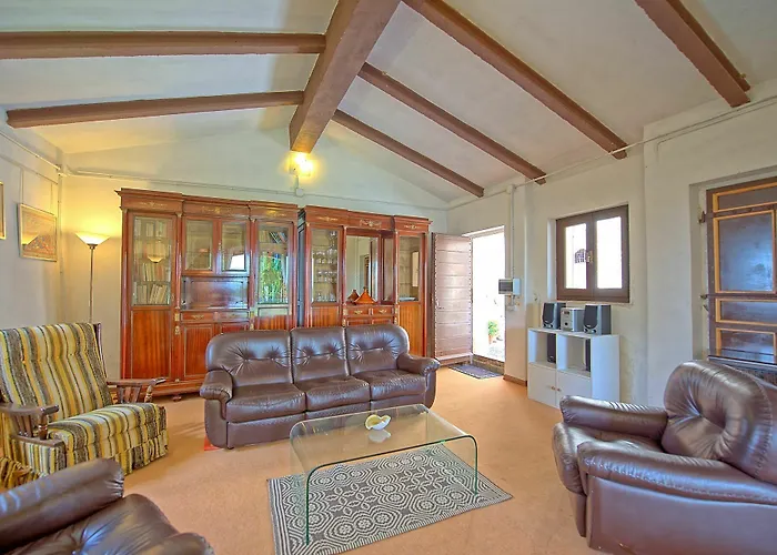 Uccellaia By Posarellivillas * Agello