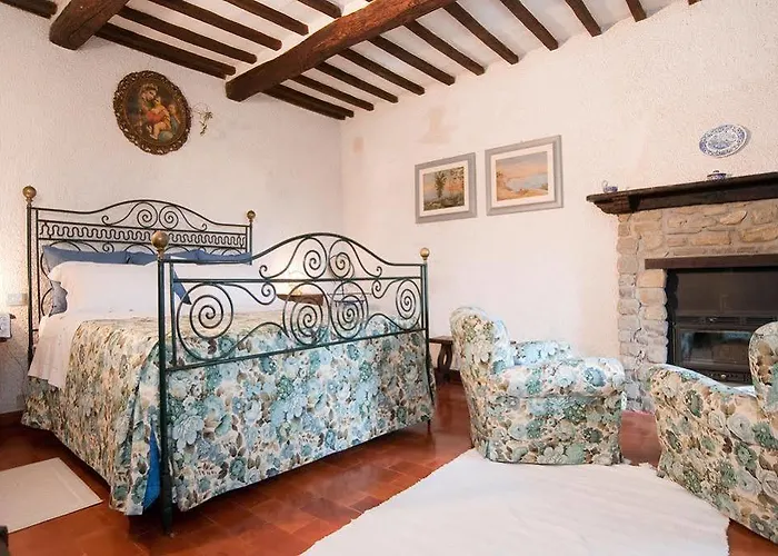 Uccellaia By Posarellivillas *