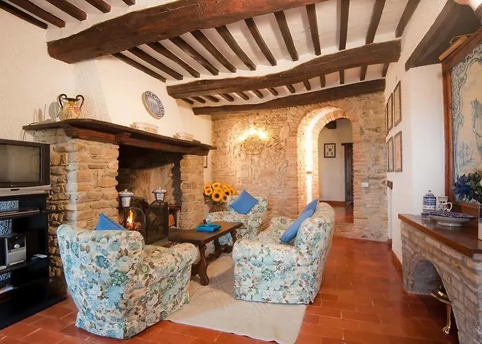 Uccellaia By Posarellivillas Agello